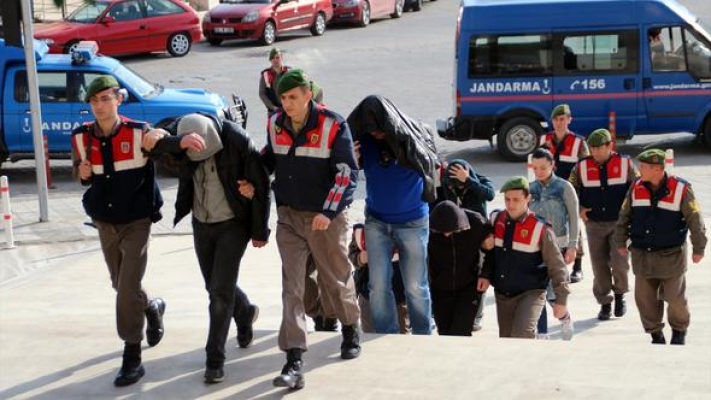 27 kaçak ve sığınmacı yakalandı