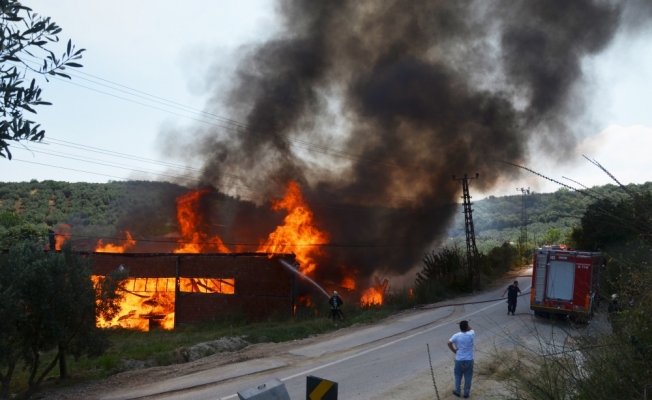 Makara imalathanesinde yangın