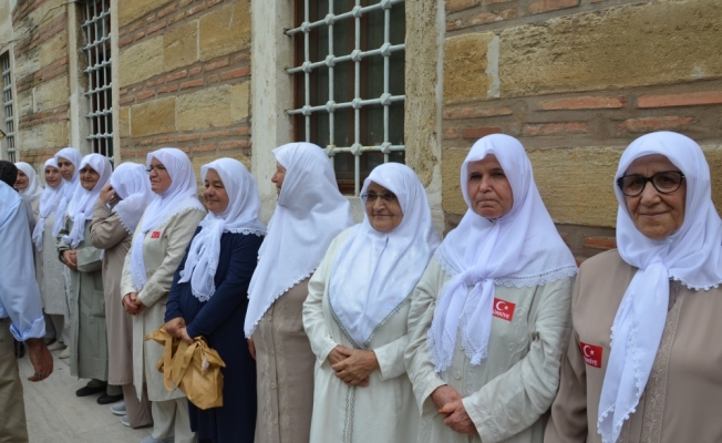 Hayrabolu’dan hacı kafilesi uğurlandı