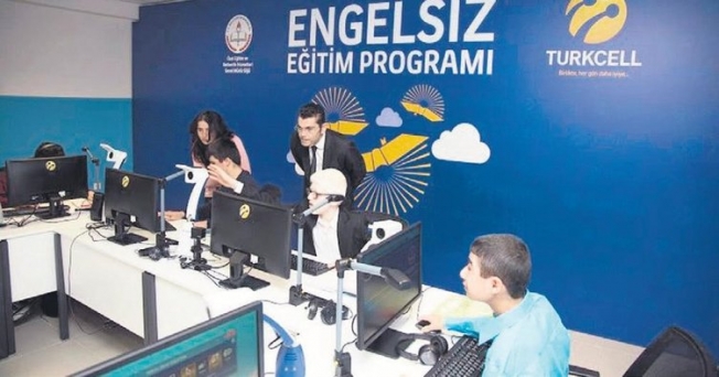 Turkcell, “Zeka Küpü“ projesiyle 50 bin çocuğa ulaşacak