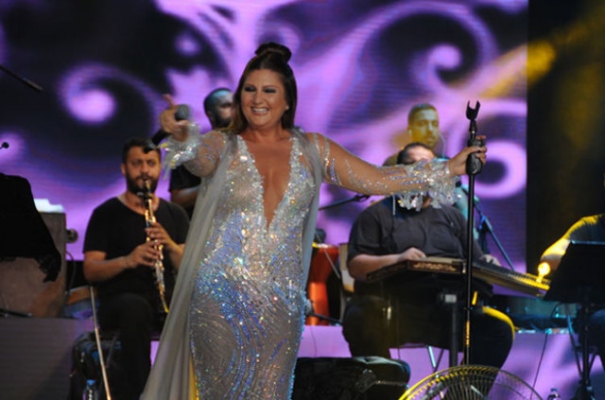 Yaz Konserleri, Sibel Can ile başlıyor