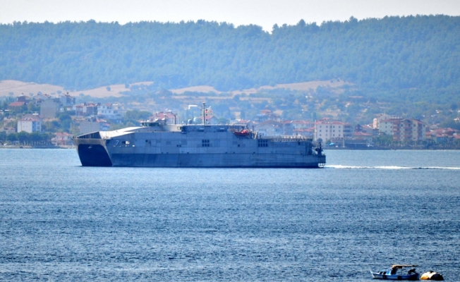 ABD askeri gemisi Çanakkale Boğazı'ndan geçti