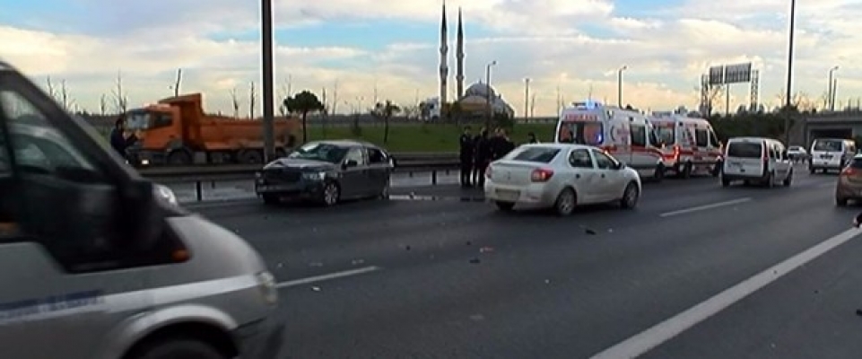 Anadolu Otoyolu'ndaki kaza trafiği aksattı