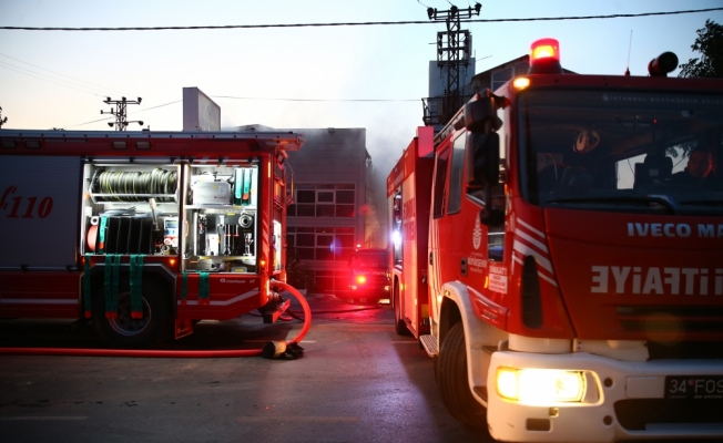 Başakşehir'de fabrika yangını