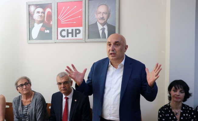 CHP Grup Başkanvekili Özkoç, Sakarya'da partililerle bayramlaştı