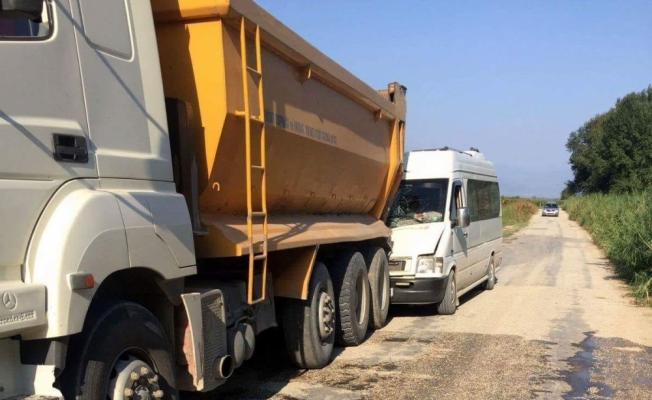 Sakarya'da trafik kazası: 2 yaralı