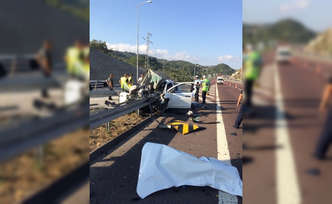 Yalova'daki trafik kazasında baba ve iki oğlu öldü