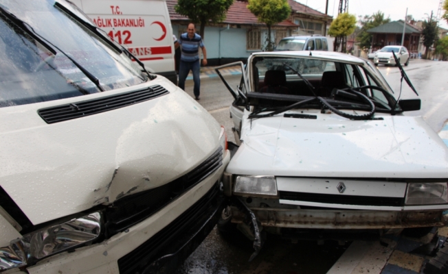 Bilecik'te trafik kazası: 3 yaralı