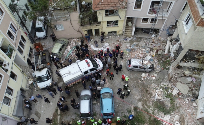 Bursa'da bir binada patlama sonucu yangın çıktı