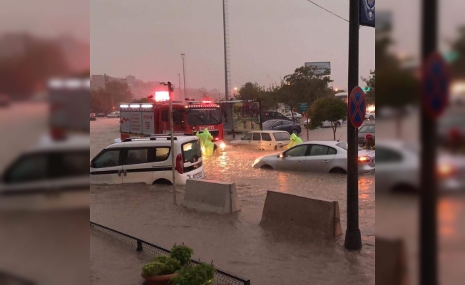 Balıkesir'de sağanak