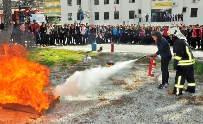 Minikler sordu itfaiyeciler cevapladı