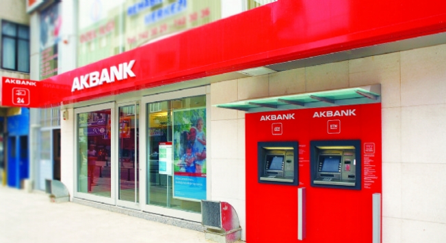 Akbank'tan 4,7 milyar TL net kar