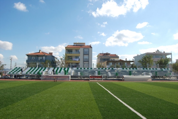 Bayramiç Stadyumu'na yeni tribün yapılıyor