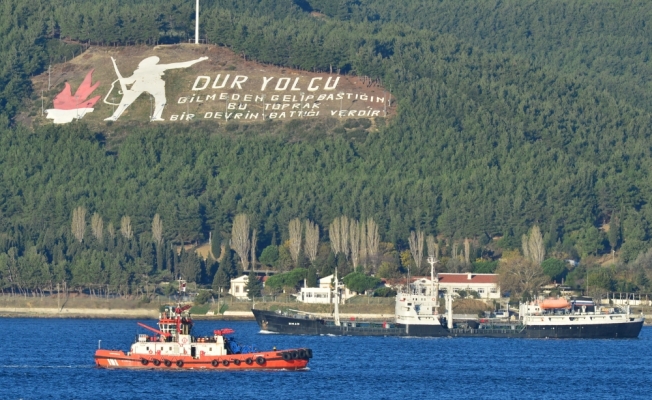 Rus askeri gemisi Çanakkale Boğazı'ndan geçti