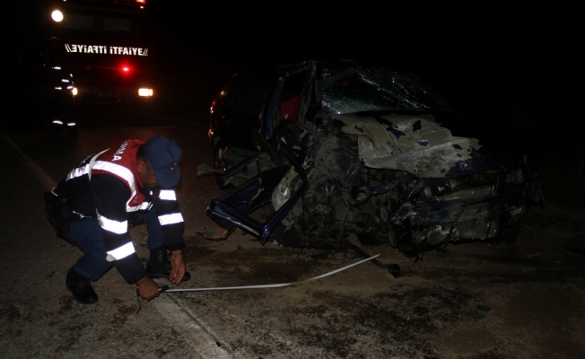 Tekirdağ'da iki otomobil çarpıştı: 3 yaralı