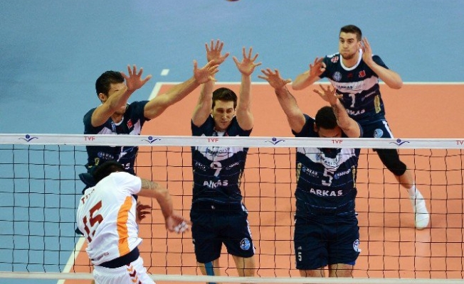 Voleybol: Efeler Ligi