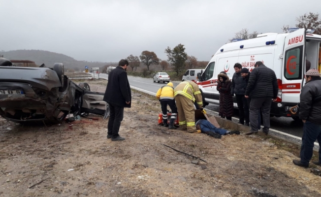 Balıkesir'de trafik kazası: 1 ölü, 3 yaralı