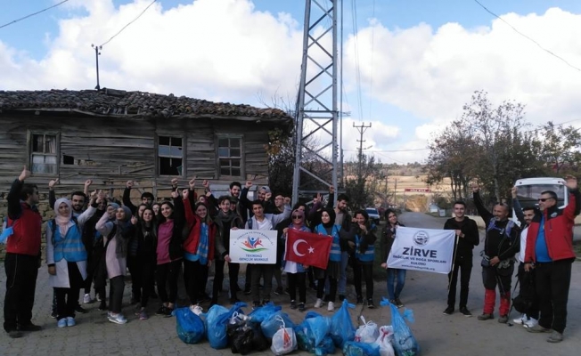 Tekirdağ Gençlik Merkezi üyelerinden çevre temizliği