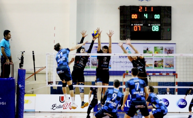 Voleybol: Efeler Ligi