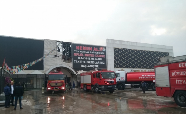 Bursa'da mobilya fabrikasında yangın