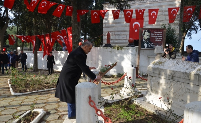 Namık Kemal kabri başında anıldı