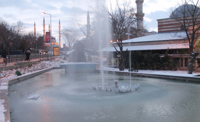 Dondurucu soğukta geçim mücadelesi