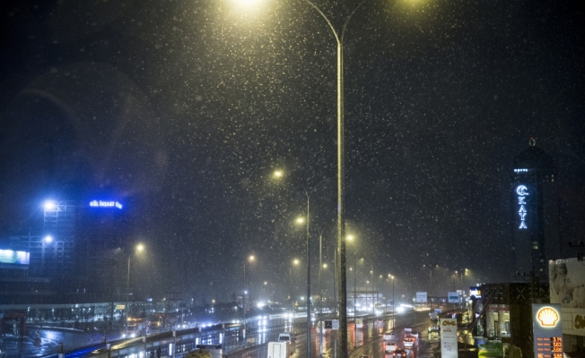 İstanbul'da kar yağışı başladı