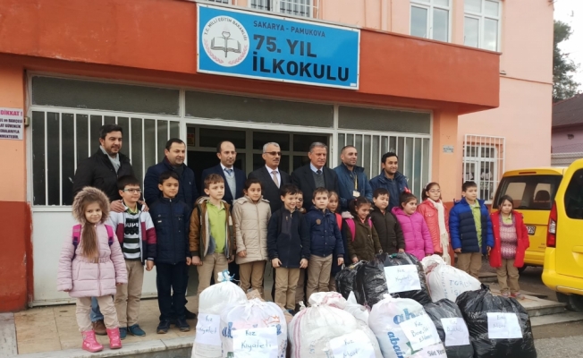 Sakaryalı öğrencilerden Batman'daki arkadaşlarına kıyafet yardımı