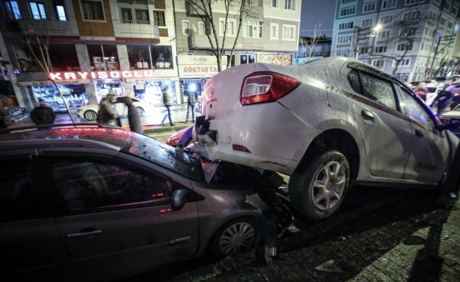 Bursa'da zincirleme trafik kazası