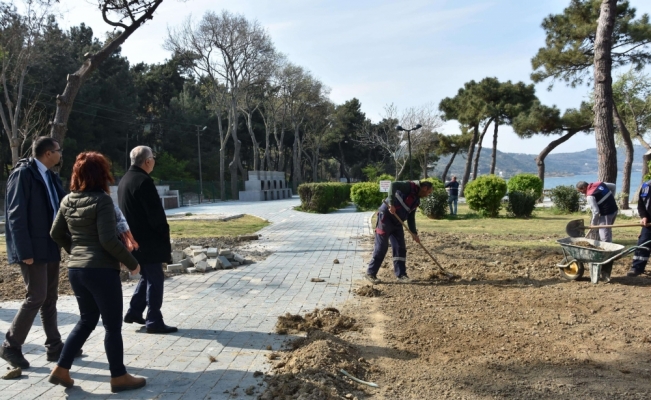 Çanakkale Belediye Başkanı Gökhan çalışmaları inceledi