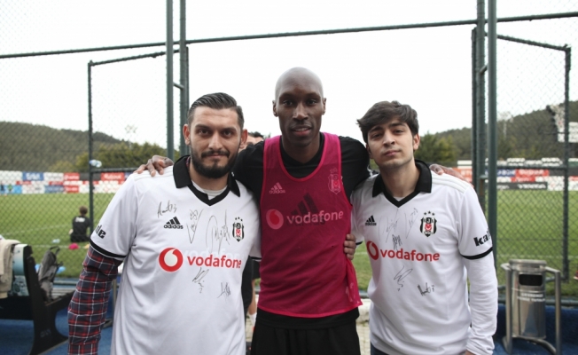 “Vodafone Karakartallılar“ Beşiktaş'ın antrenmanını izledi