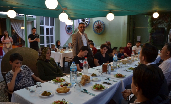 Biga'da yetimler için iftar programı