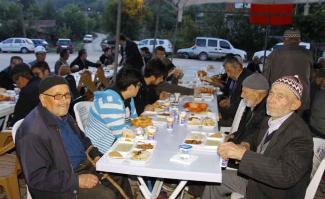 Bilecik'te 12 yıllık iftar geleneği