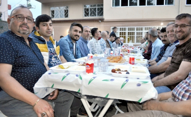 Karamürsel İlçe Müftlüğünden iftar programı