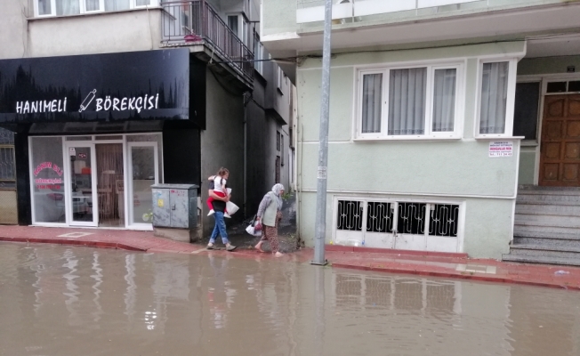 İnegöl'de şiddetli yağış