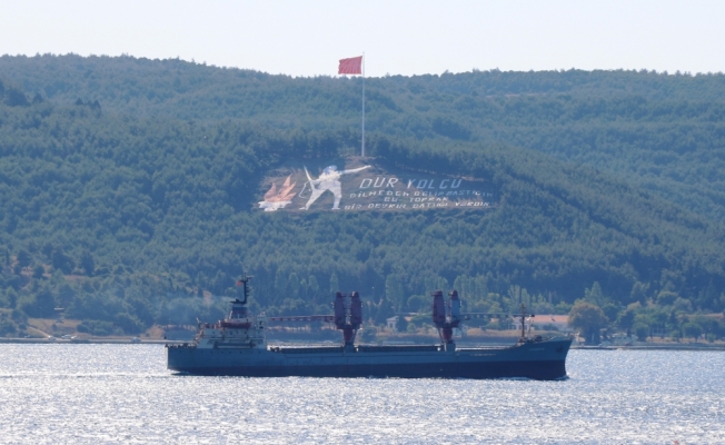 Rus askeri gemisi Çanakkale Boğazı'ndan geçti