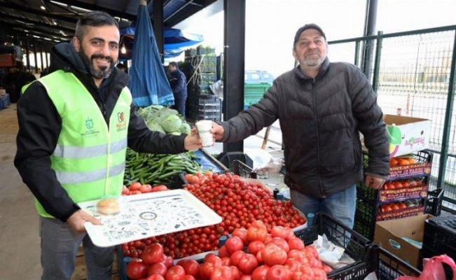 Kocaeli'de pazar esnafına çorba ikramı