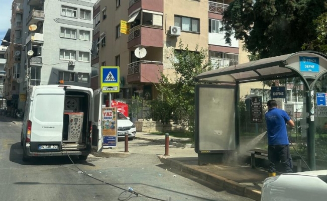 İzmir Karabağlar’da gece gündüz temizlik seferberliği