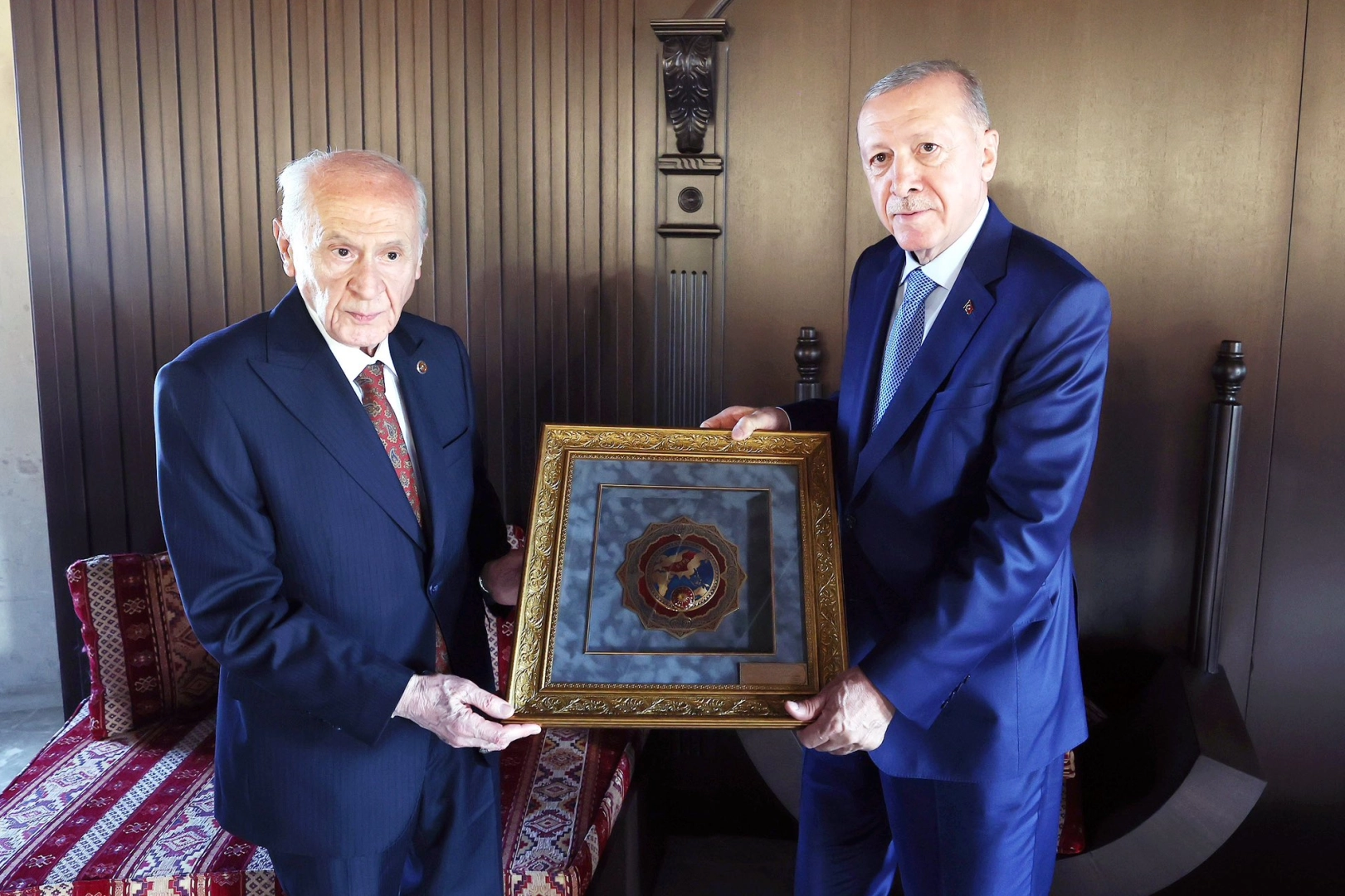 Erdoğan Bahçeli ile Ahlat'ta görüştü