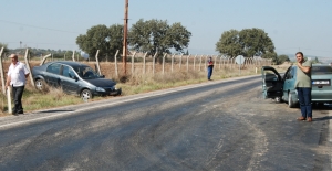 Çanakkale'de iki otomobil çarpıştı: 4 yaralı