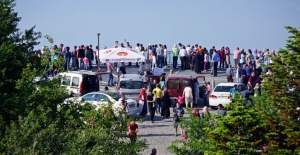 Uludağ Milli Parkı bayram tatilinde doldu taştı