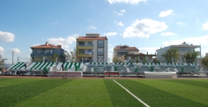 Bayramiç Stadyumu'na yeni tribün yapılıyor