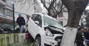 Minivan şarampole düştü: 1 yaralı