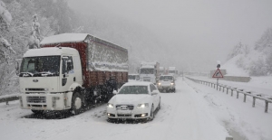 Bursa-Ankara kara yolu ulaşıma kapandı