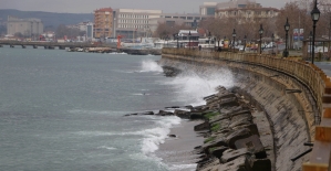 Marmara Denizi'nde ulaşıma poyraz engeli