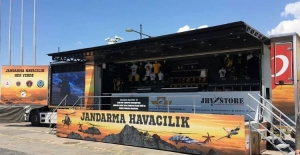 Askeri ürünlerin olduğu JhvStore Tırı Mudanya'da