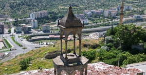 Nevşehir#039;de tarihi Çan Kulesi...