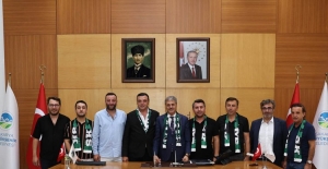 Sakaryaspor’un yeni yönetimininden Başkan Alemdar'a ziyaret