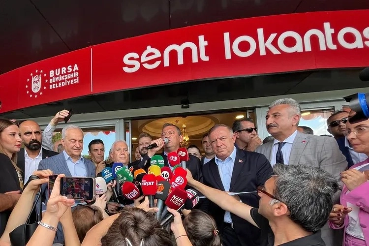 Bursa'nın ilk semt lokantası Özgür Özel'in katılımıyla açıldı