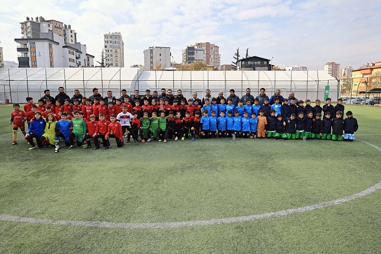 Kayseri Talas'ta sömestir futbol turnuvası